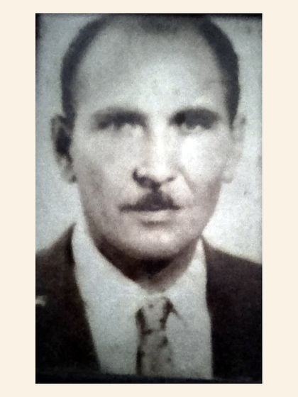 El abuelo — fotografía familiar de referencia